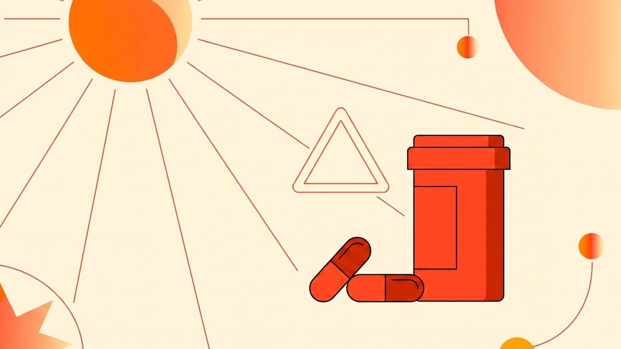 Flacon de médicaments à côté d'une icône de soleil avec un symbole d'avertissement, illustrant la photosensibilité médicamenteuse